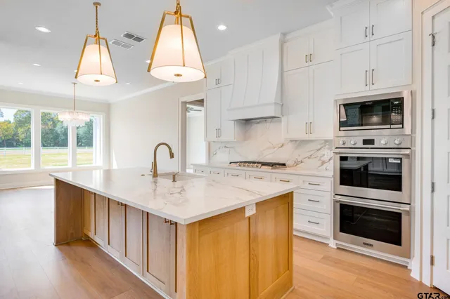 $705,000 | 17477 Fm 1253, Lindale, TX 75771