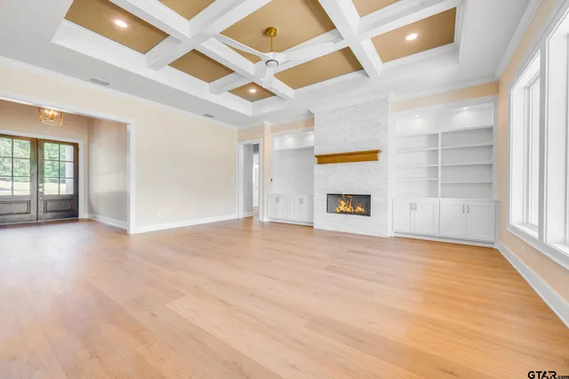 $705,000 | 17477 Fm 1253, Lindale, TX 75771