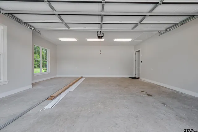 $705,000 | 17477 Fm 1253, Lindale, TX 75771