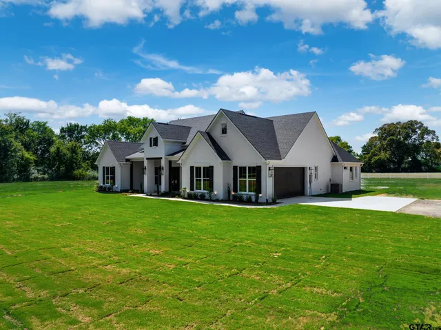 $705,000 | 17477 Fm 1253, Lindale, TX 75771