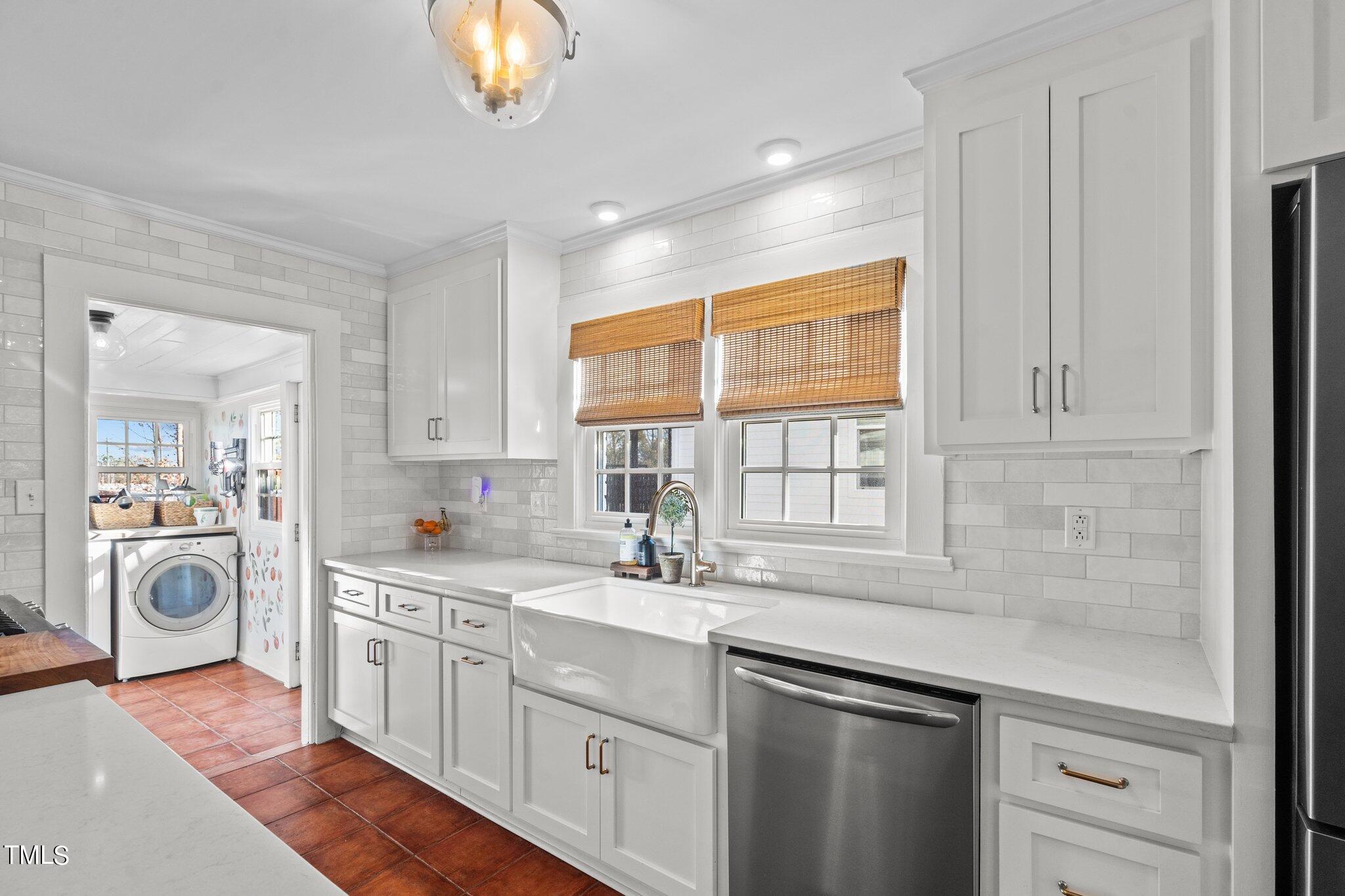 1806 Hilton Street Raleigh, NC 27608 - Photo 12 of 32 33-web-or-mls-_NFP4729