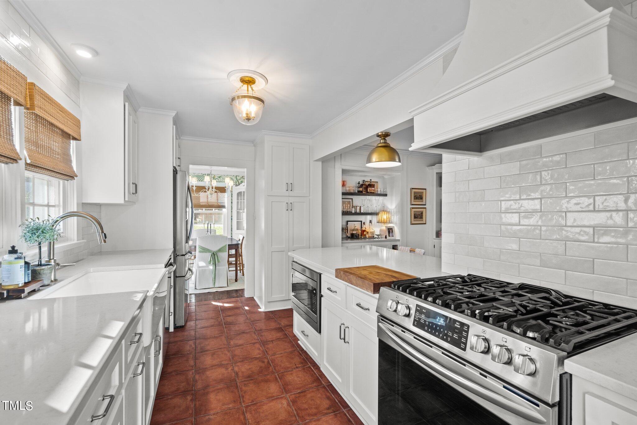 1806 Hilton Street Raleigh, NC 27608 - Photo 14 of 32 35-web-or-mls-_NFP4735