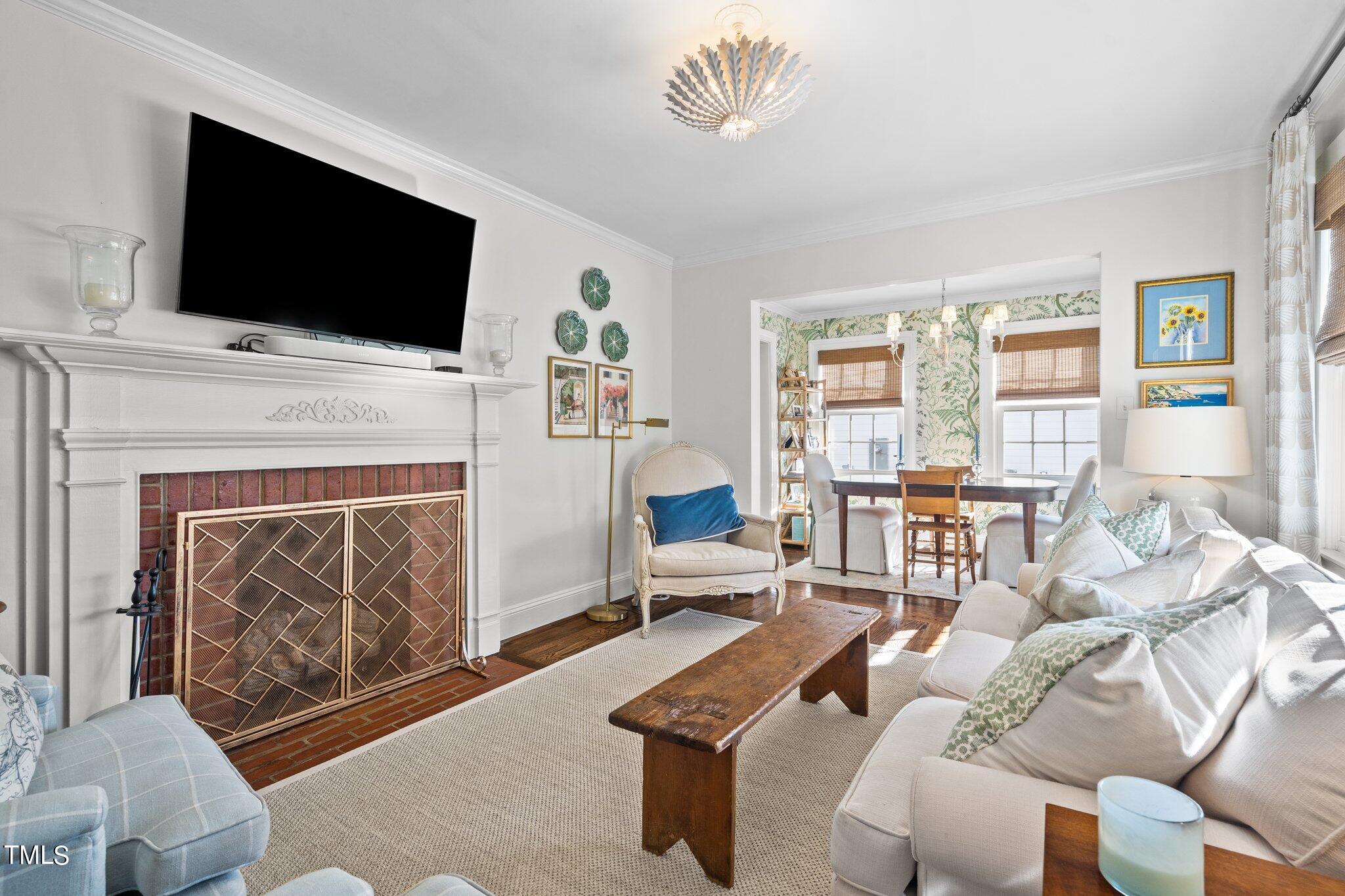 1806 Hilton Street Raleigh, NC 27608 - Photo 4 of 32 24-web-or-mls-_NFP4702
