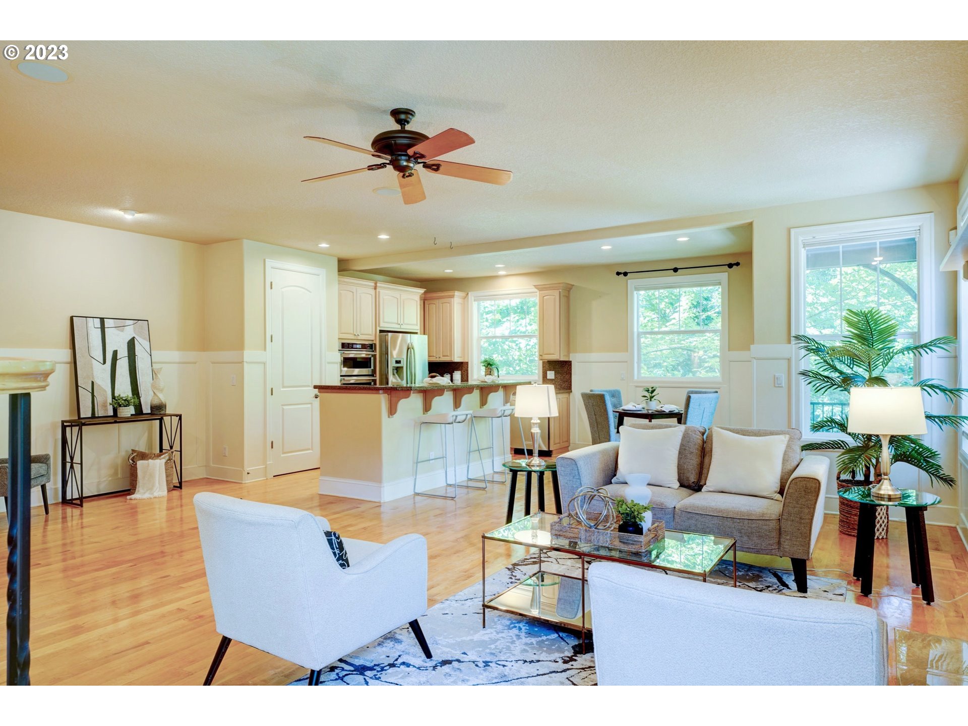 4798 Auburn Lane Lake Oswego, OR 97035 - Photo 3 of 33