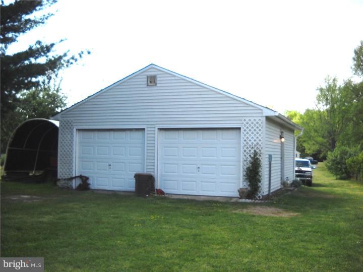 1835 Halltown Road Hartly, DE 19953 - Photo 18 of 25 Garage