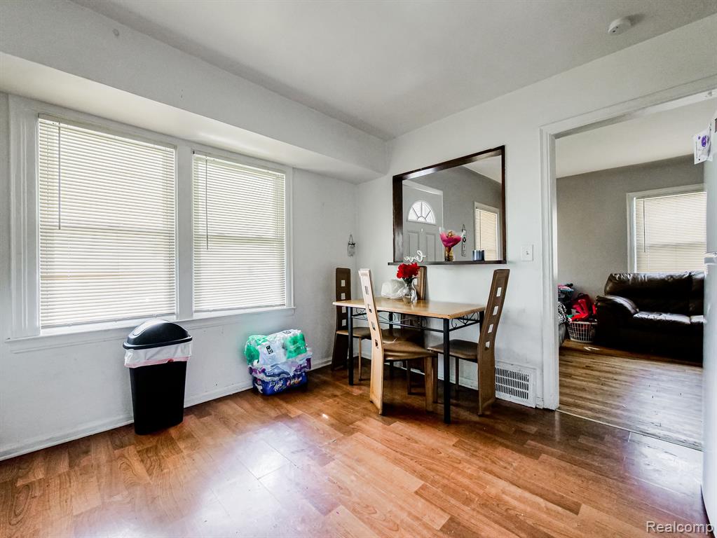 21733 Rausch Avenue Eastpointe, MI 48021 - Photo 5 of 16