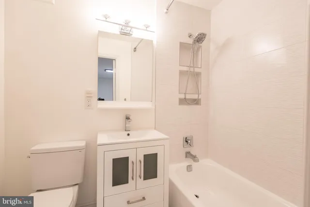 $5,000 | 2828 Wisconsin Avenue Northwest, Unit 314, Washington, DC 20007