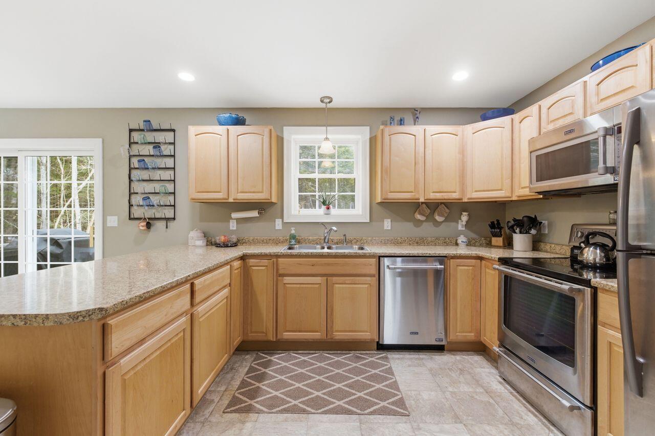 720 Parker Farm Road Buxton, ME 04093 - Photo 11 of 43 3G0A9085