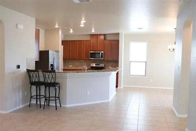 $2,100 | 321 Parrot Tulip View, Pflugerville, TX 78660