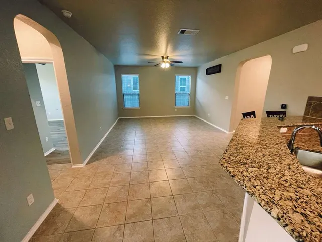 $2,100 | 321 Parrot Tulip View, Pflugerville, TX 78660