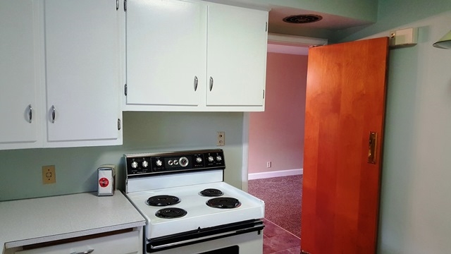 100 Lawrence Street Clinton, IA 52732 - Photo 12 of 14 Gallery Image 12