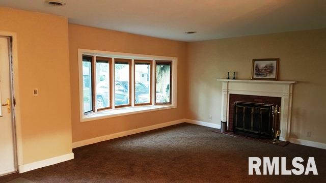 100 Lawrence Street Clinton, IA 52732 - Photo 2 of 14 Gallery Image 2