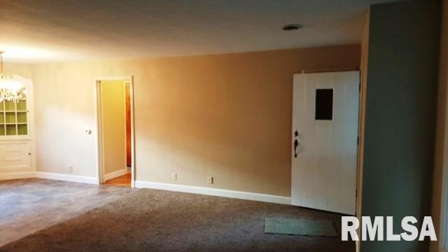 100 Lawrence Street Clinton, IA 52732 - Photo 4 of 14 Gallery Image 4