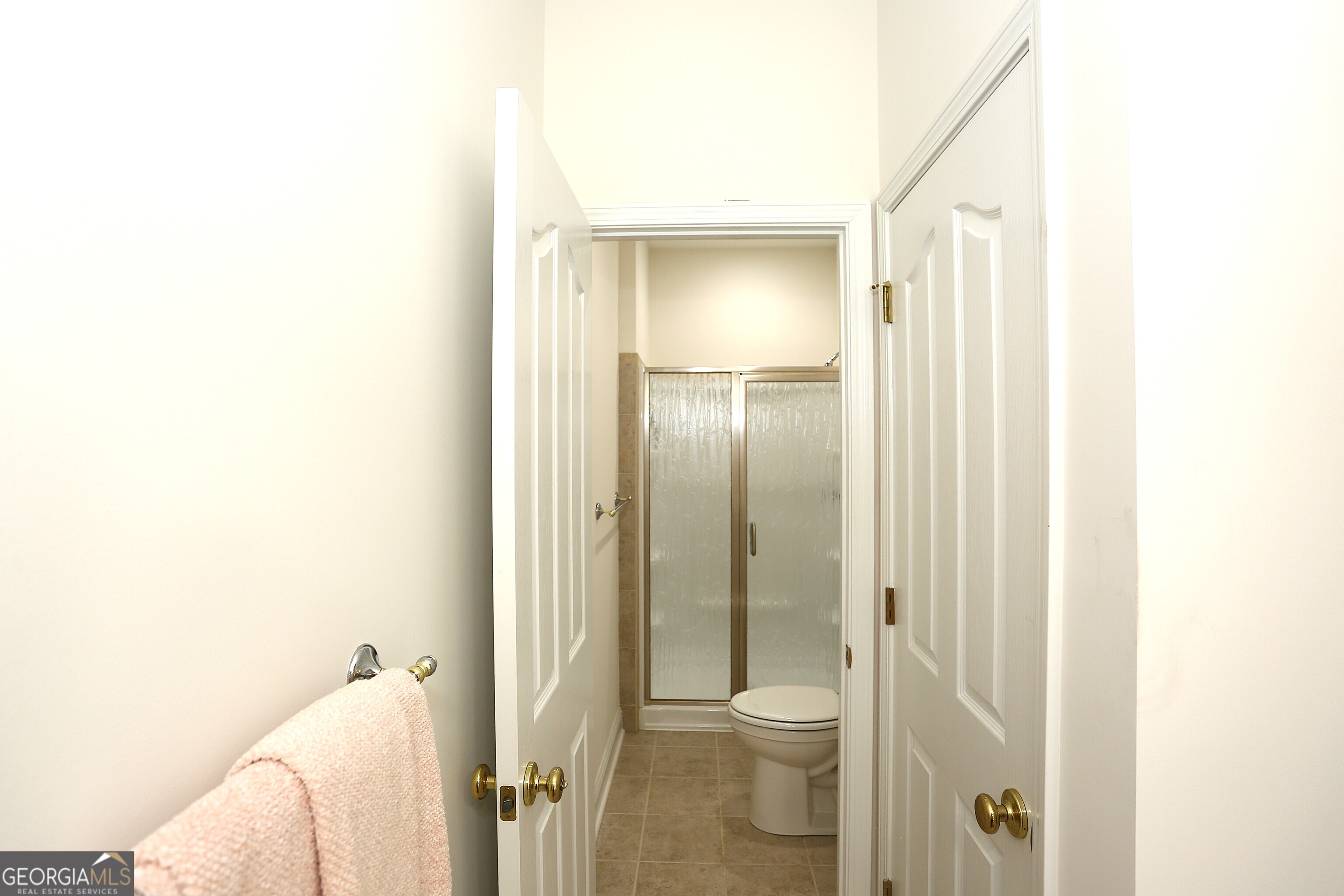 859 Tufthunter Macon, GA 31210 - Photo 48 of 94 a bathroom with a shower and a toilet