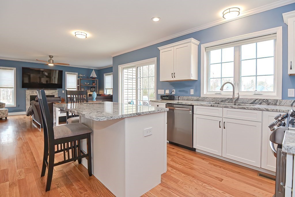 640 Old County Road Westport, MA 02790 - Photo 3 of 26 Gallery Image 3