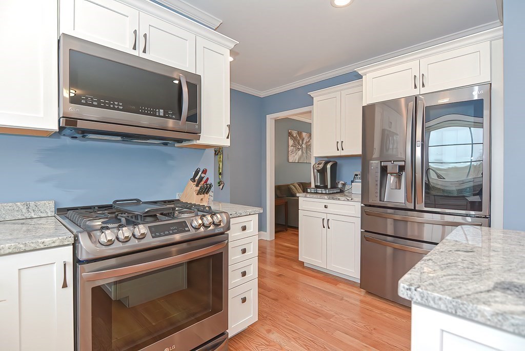 640 Old County Road Westport, MA 02790 - Photo 5 of 26 Gallery Image 5