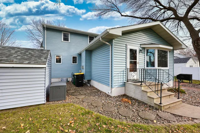 $255,000 | 606 South 10th Street, Olivia, MN 56277