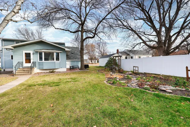 $255,000 | 606 South 10th Street, Olivia, MN 56277