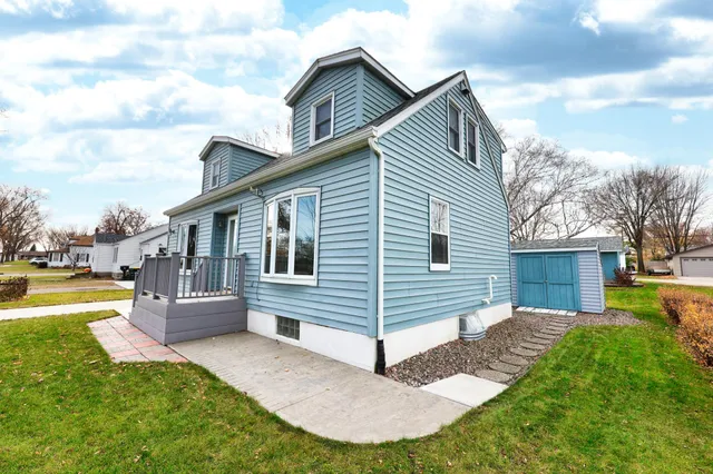 $255,000 | 606 South 10th Street, Olivia, MN 56277