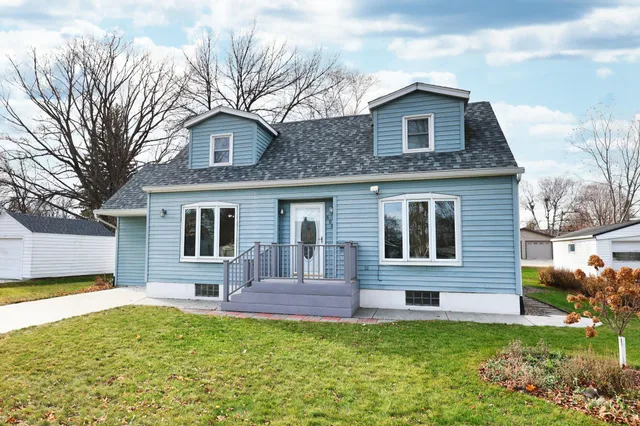 $255,000 | 606 South 10th Street, Olivia, MN 56277