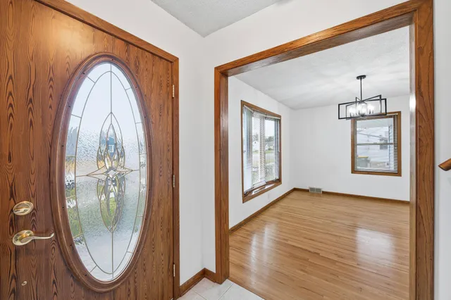 $255,000 | 606 South 10th Street, Olivia, MN 56277