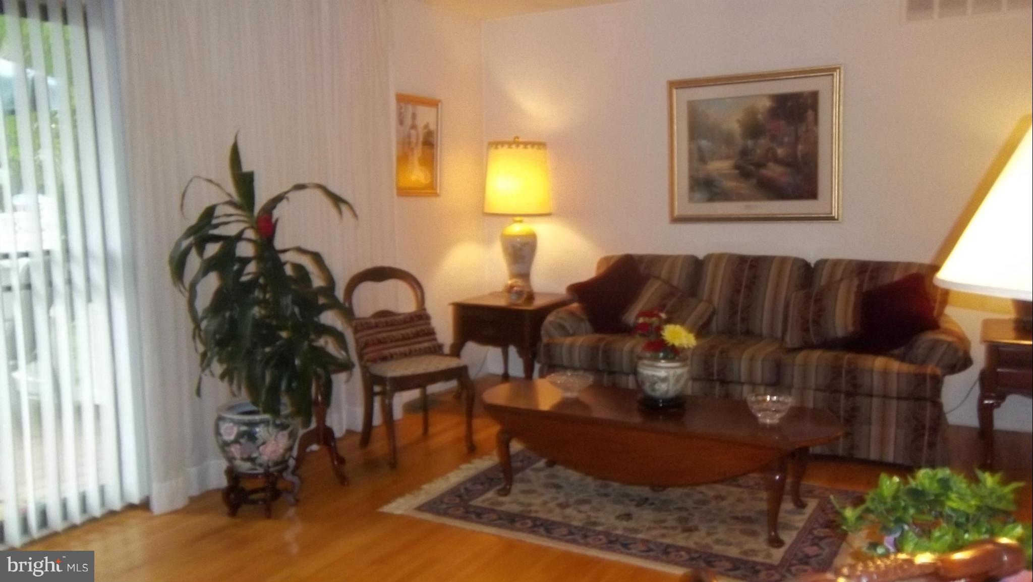 9012 Kilbride Road Baltimore, MD 21236 - Photo 14 of 29 Living Room