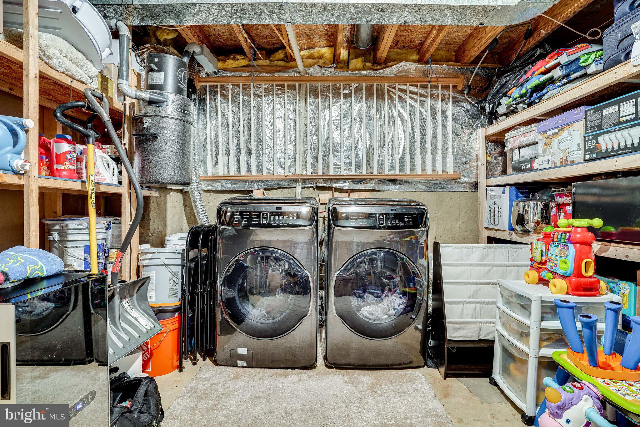 6515 Milva Lane Springfield, VA 22150 - Photo 32 of 40 Laundry area