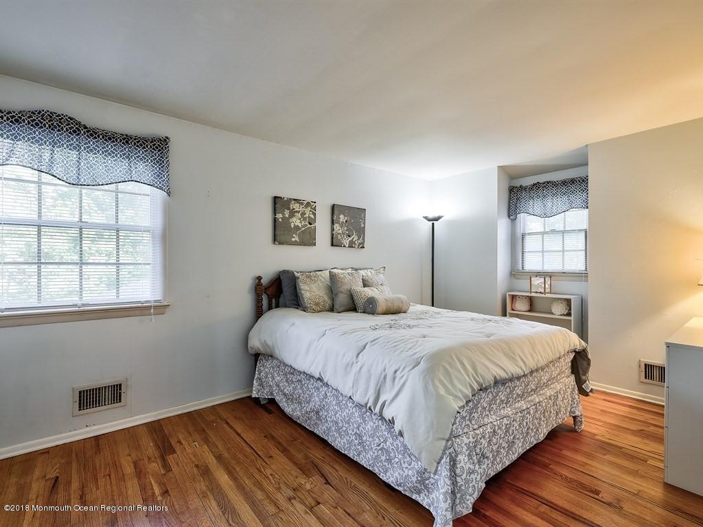 6 Robin Road Holmdel, NJ 07733 - Photo 23 of 29 023_BEDROOM