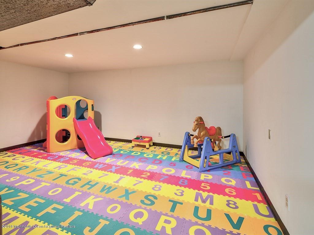6 Robin Road Holmdel, NJ 07733 - Photo 26 of 29 026_LOWER LEVEL