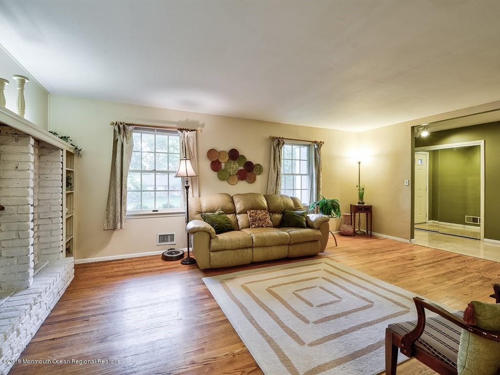 6 Robin Road Holmdel, NJ 07733 - Photo 6 of 29 006_LIVING ROOM