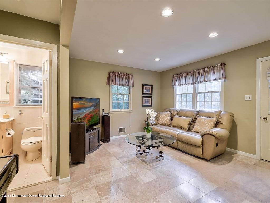 6 Robin Road Holmdel, NJ 07733 - Photo 8 of 29 008_DEN