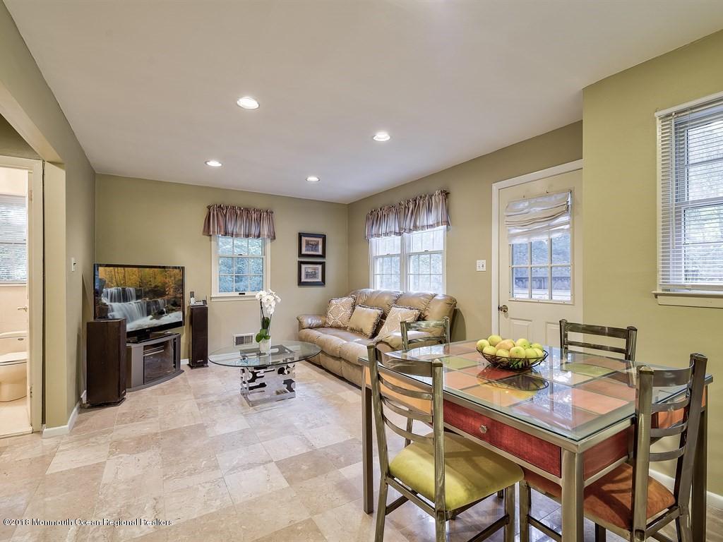 6 Robin Road Holmdel, NJ 07733 - Photo 10 of 29 010_DEN