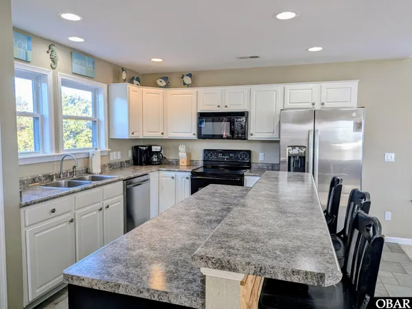 $789,900 | 522 West Archdale Street, Kill Devil Hills, NC 27948