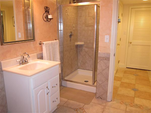 27 Wilmont Road Framingham, MA 01701 - Photo 17 of 25 Gallery Image 17