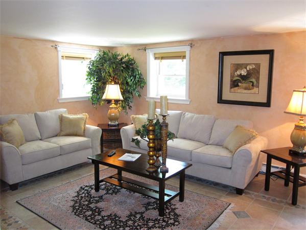 27 Wilmont Road Framingham, MA 01701 - Photo 3 of 25 Gallery Image 3