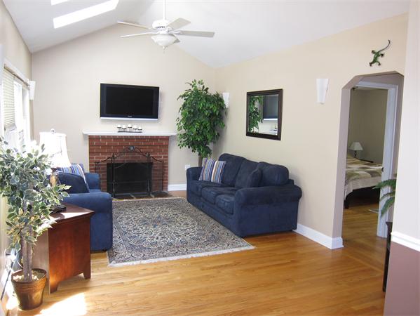 27 Wilmont Road Framingham, MA 01701 - Photo 5 of 25 Gallery Image 5