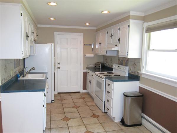 27 Wilmont Road Framingham, MA 01701 - Photo 7 of 25 Gallery Image 7
