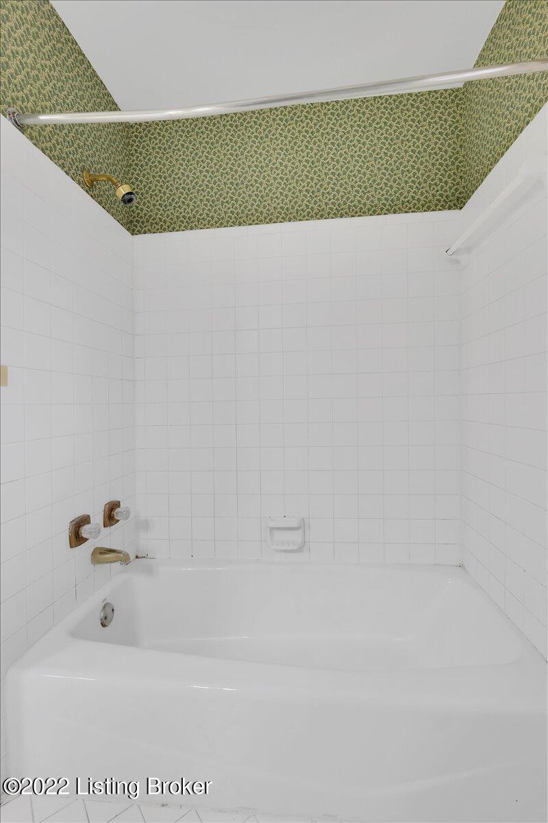 3502 Trail Ridge Road Louisville, KY 40241 - Photo 48 of 66 Full Bath