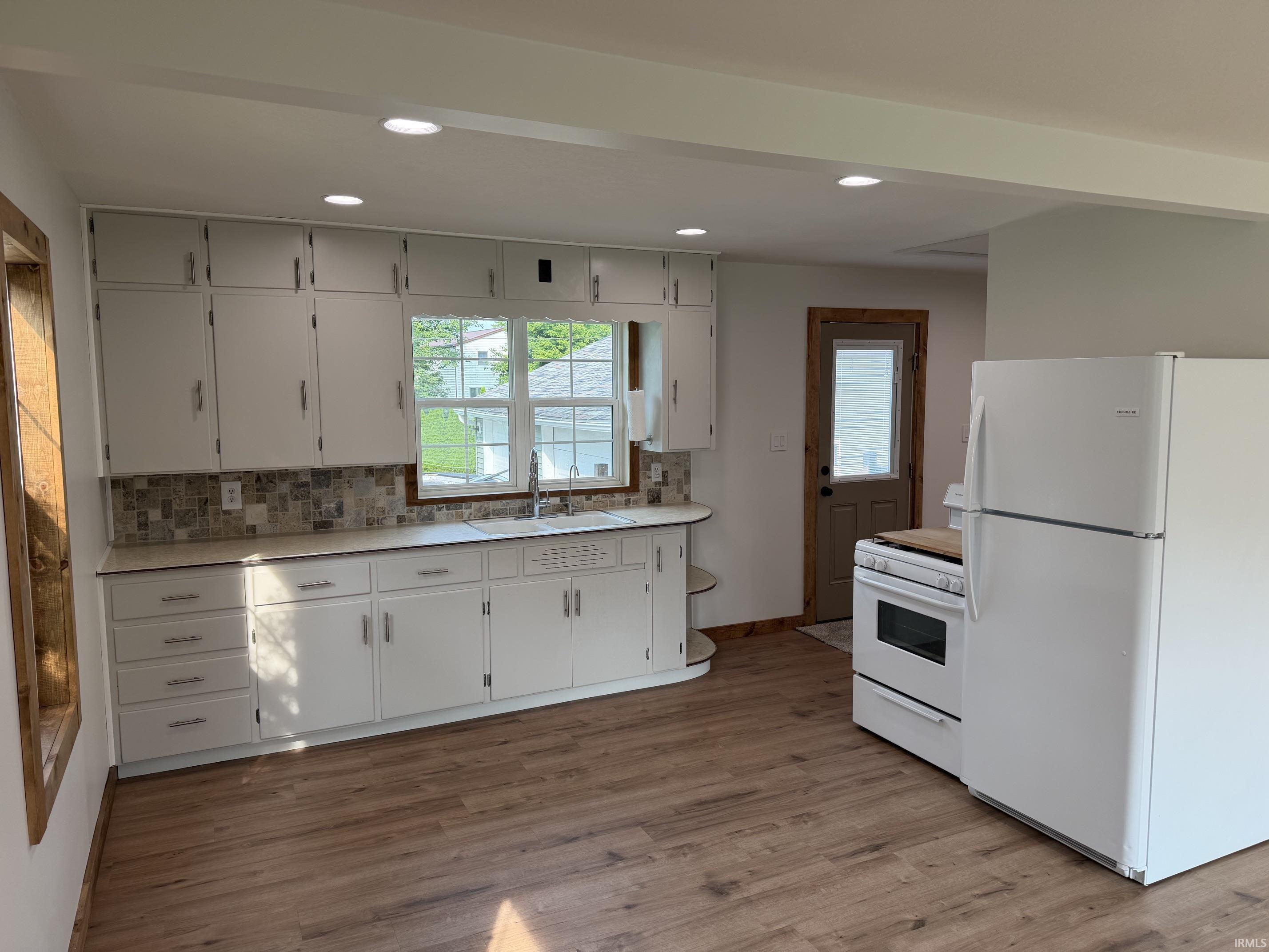 516 North Maple Street Argos, IN 46501 - Photo 3 of 22 Gallery Image 3