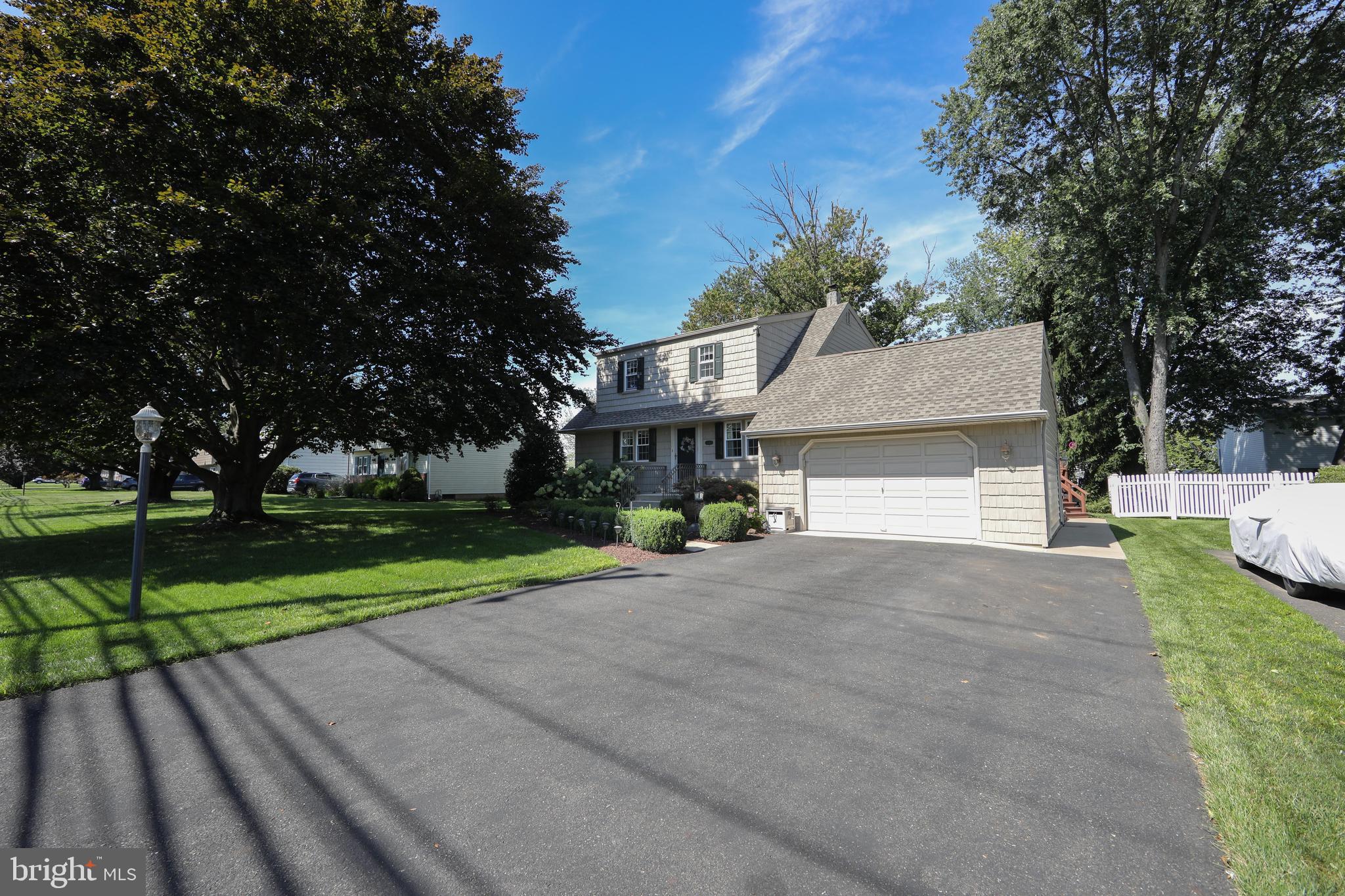 1040 Mearns Road Warminster, PA 18974 - Photo 2 of 38 Expanded drive lead to 1.5 car garage.