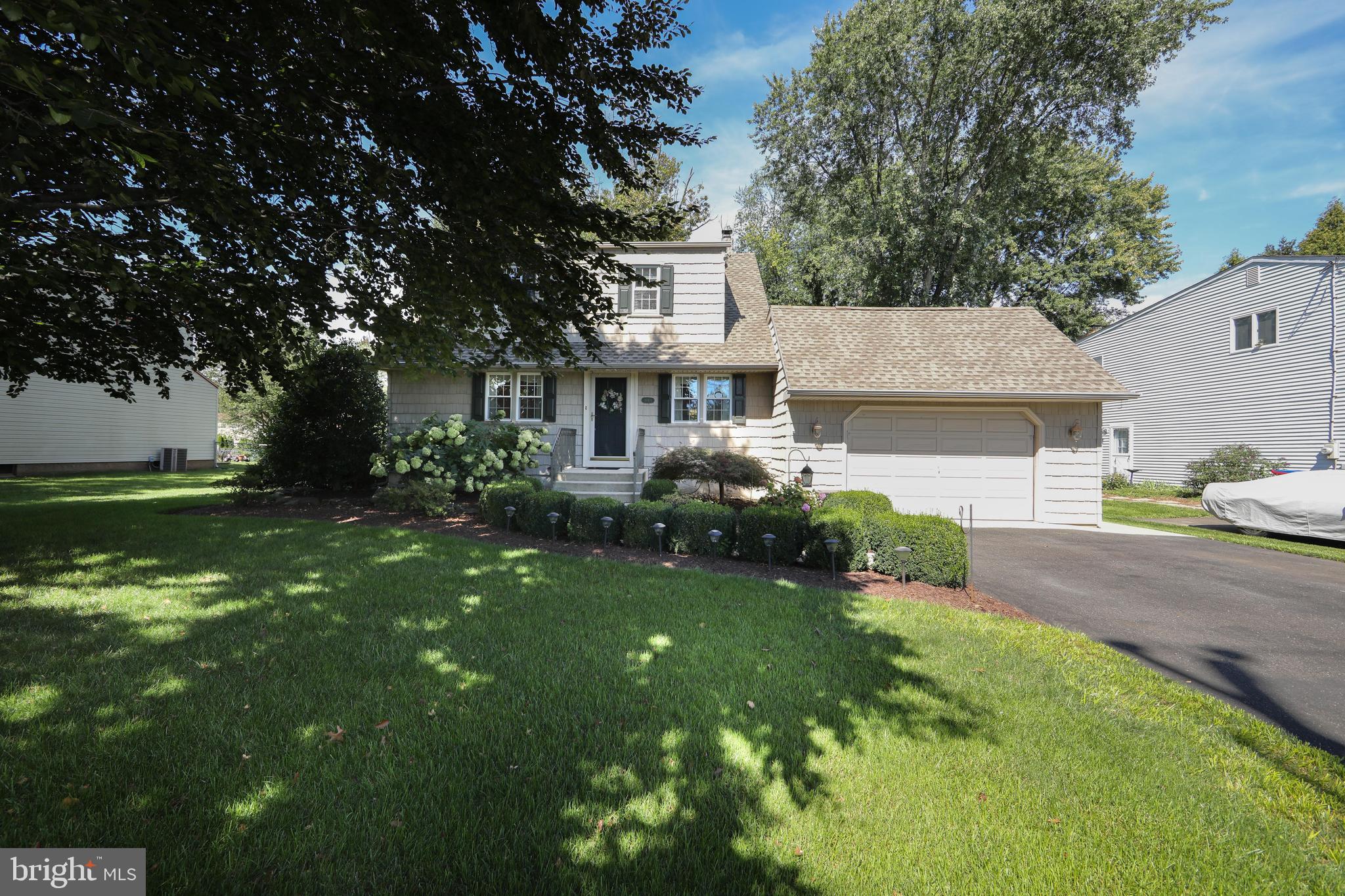 1040 Mearns Road Warminster, PA 18974 - Photo 3 of 38 Gallery Image 3