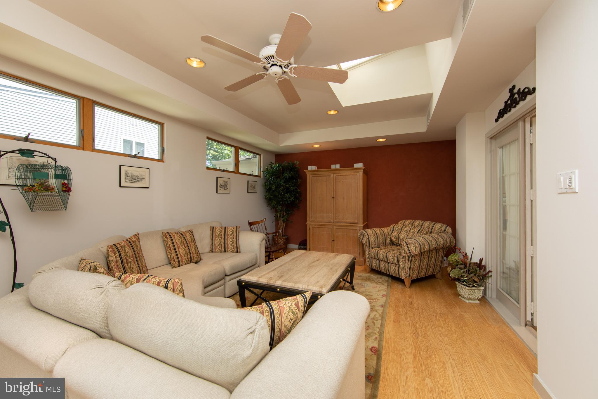 1040 Mearns Road Warminster, PA 18974 - Photo 4 of 38 4 Season Family Room