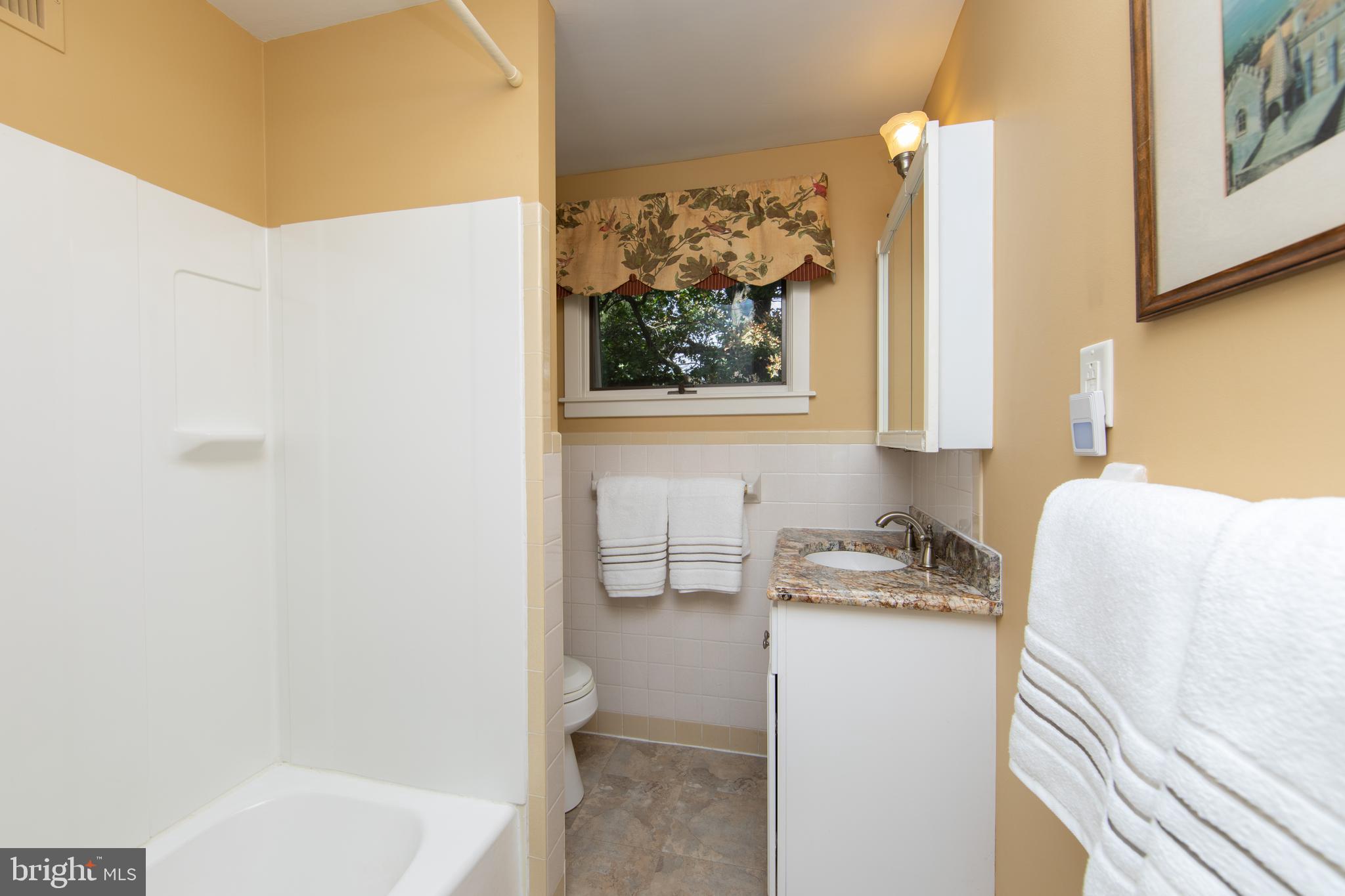1040 Mearns Road Warminster, PA 18974 - Photo 31 of 38 Upstairs hall bath