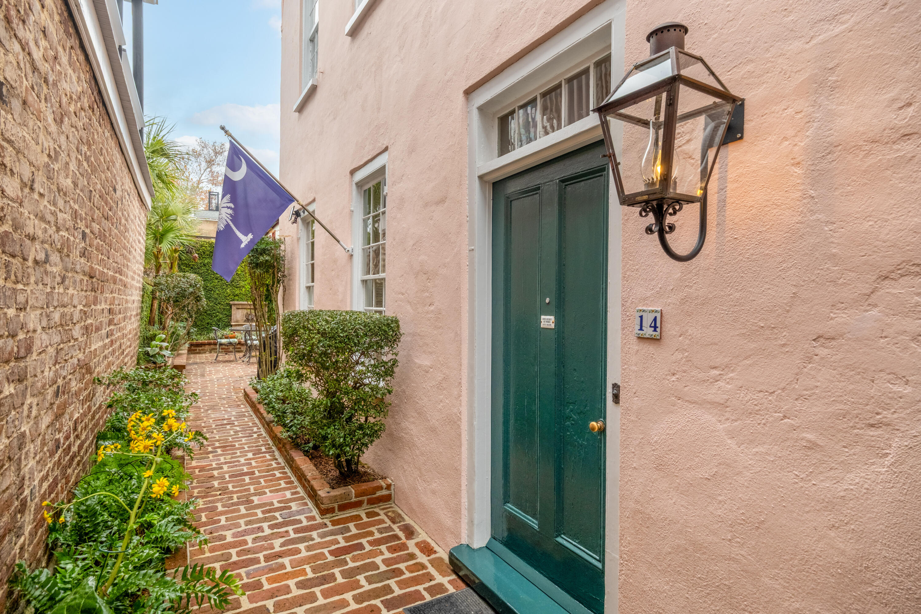 14 Queen Street Charleston, SC 29401 - Photo 15 of 75 14 Queen St_Eterna_Media-67