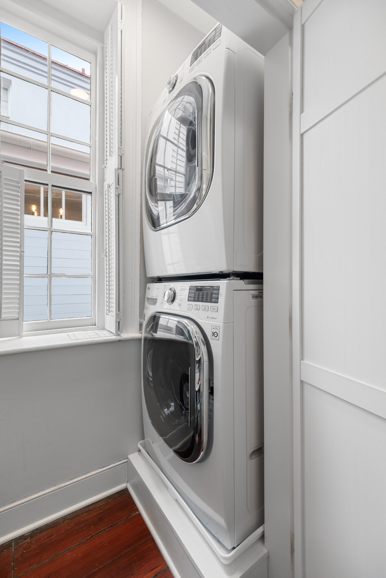 14 Queen Street Charleston, SC 29401 - Photo 58 of 75 14 Queen St_Eterna_Media-60