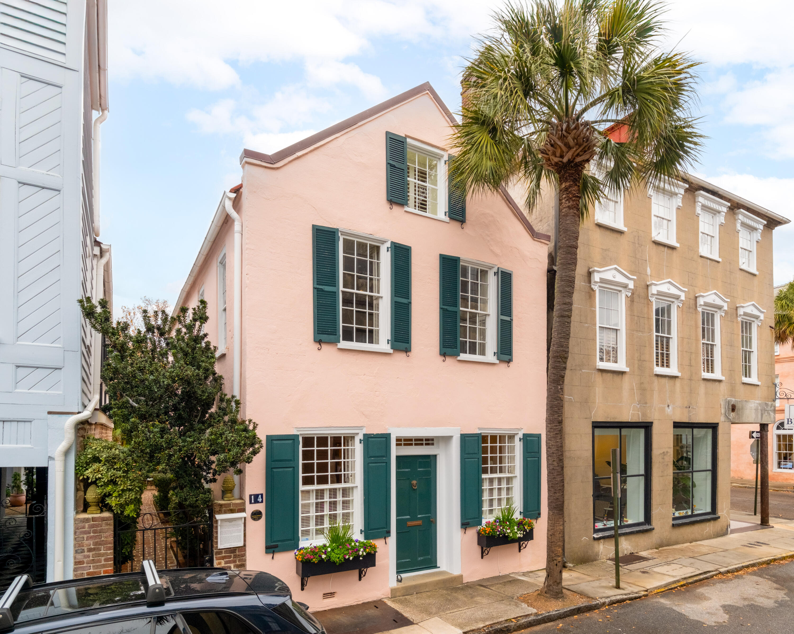 14 Queen Street Charleston, SC 29401 - Photo 6 of 75 14 Queen St_Eterna_Media-2