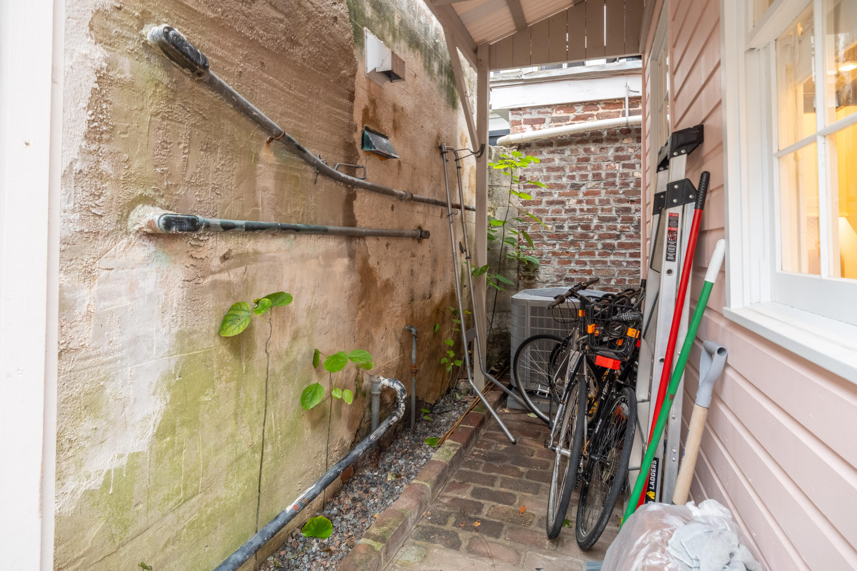 14 Queen Street Charleston, SC 29401 - Photo 68 of 75 14 Queen St_Eterna_Media-74