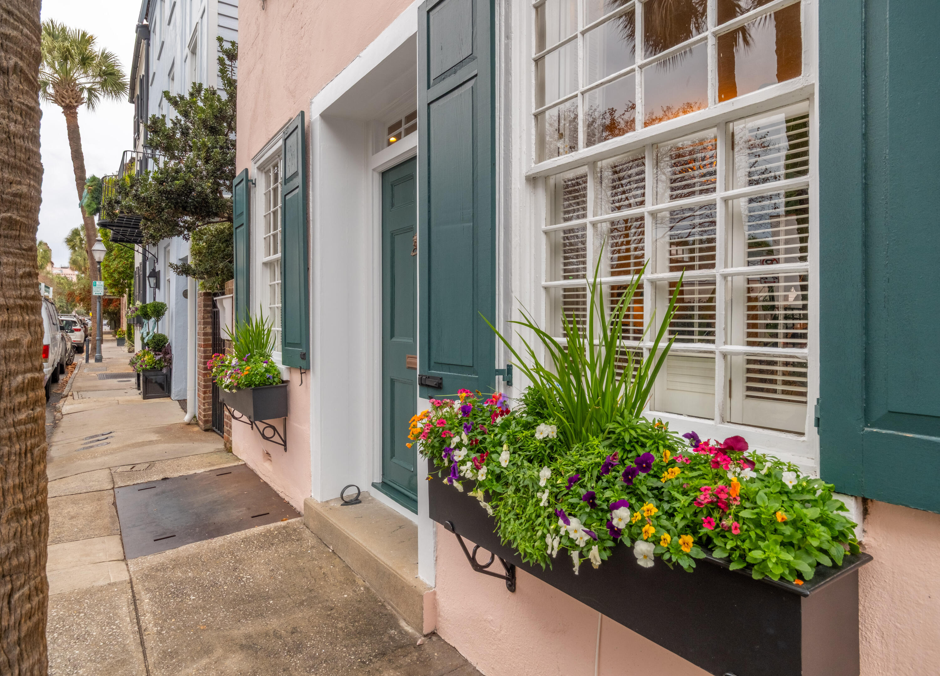 14 Queen Street Charleston, SC 29401 - Photo 8 of 75 14 Queen St_Eterna_Media-5