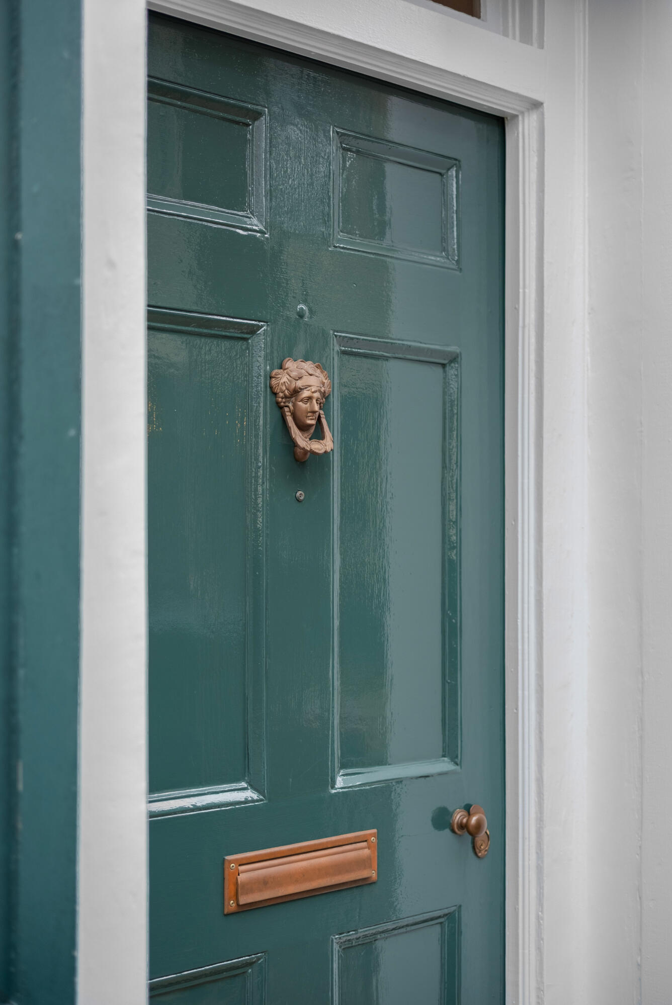 14 Queen Street Charleston, SC 29401 - Photo 9 of 75 14 Queen St_Eterna_Media-13