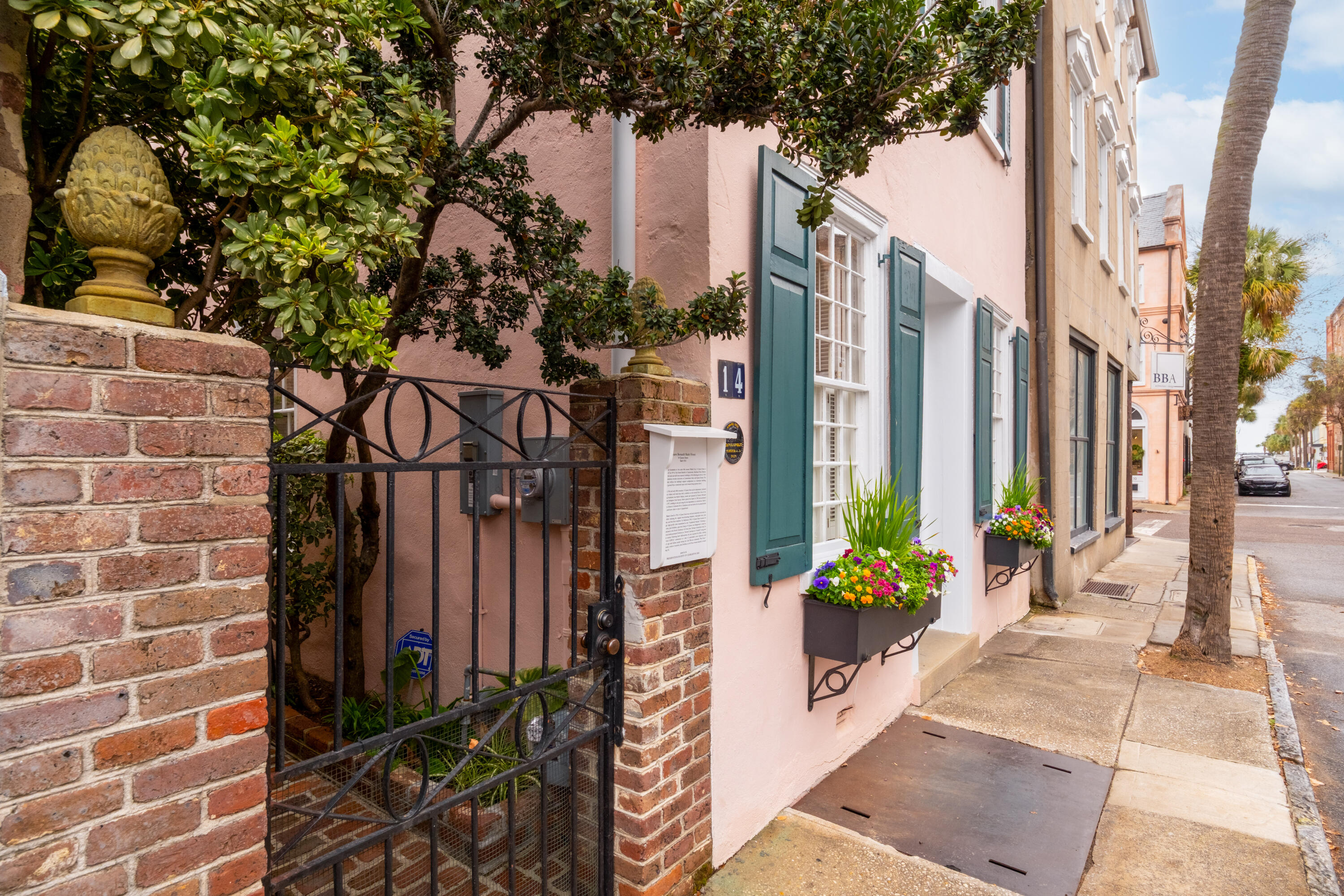 14 Queen Street Charleston, SC 29401 - Photo 10 of 75 14 Queen St_Eterna_Media-6